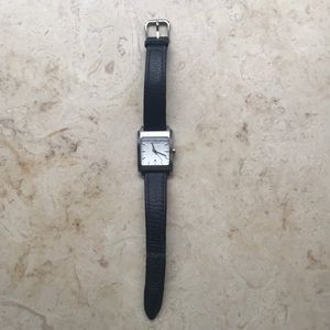 Burberry BU1575 womens watch, black leather